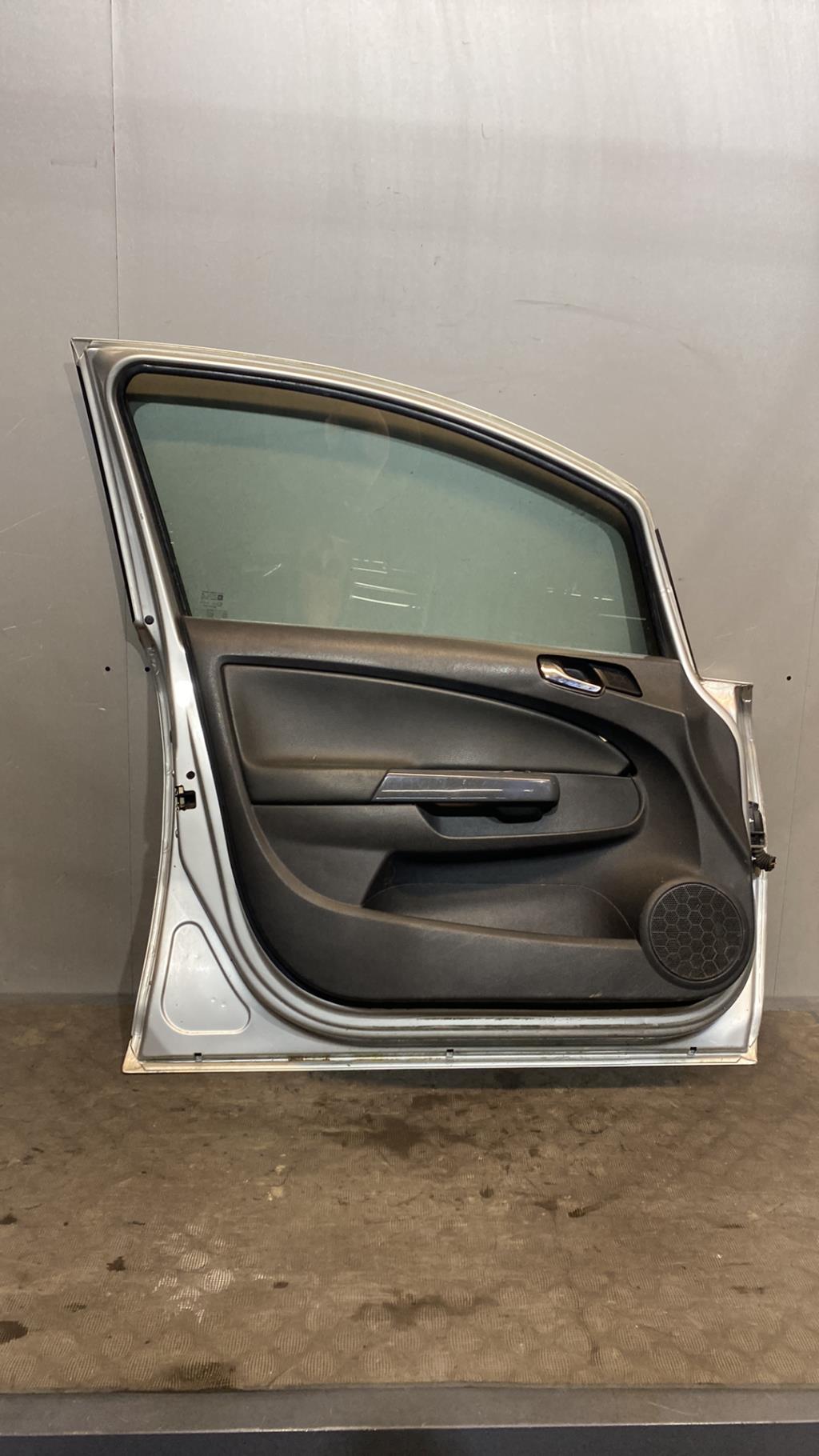 Porte avant gauche OPEL CORSA D PHASE 2 Diesel - 1