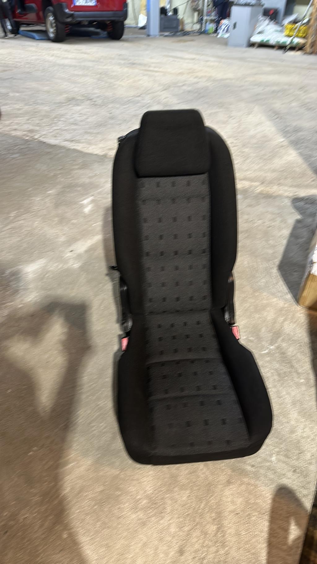 Siege arriere central PEUGEOT 307 SW PHASE 1  - 1