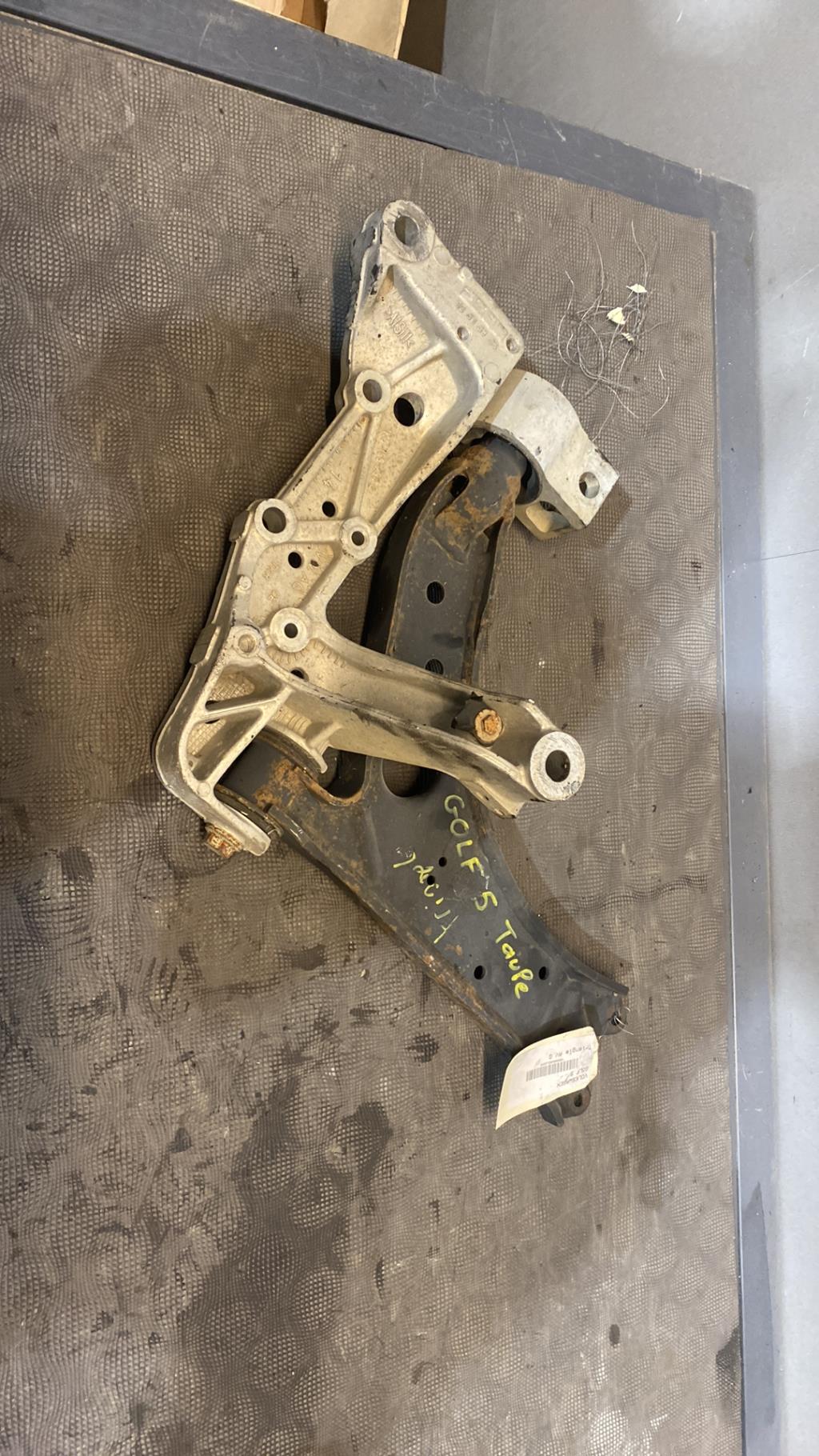 Triangle avant gauche VOLKSWAGEN GOLF 5  - 1