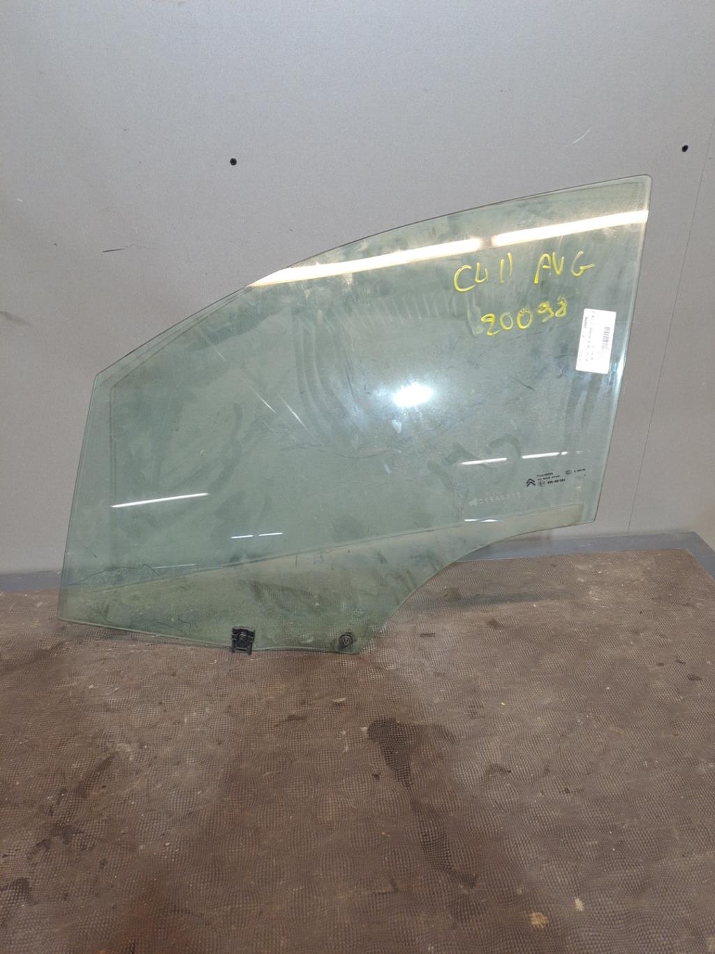 Vitre avant gauche CITROEN C4 2 PHASE 1 Diesel - 1