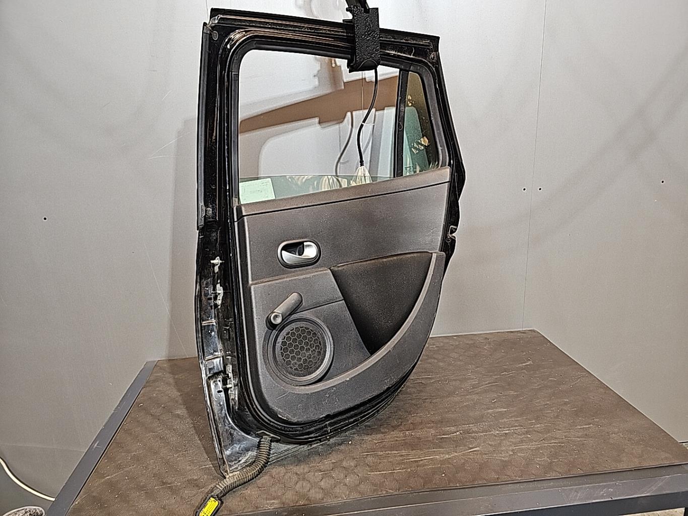 Porte arriere droit RENAULT CLIO 3 PHASE 2 BREAK Diesel - 1