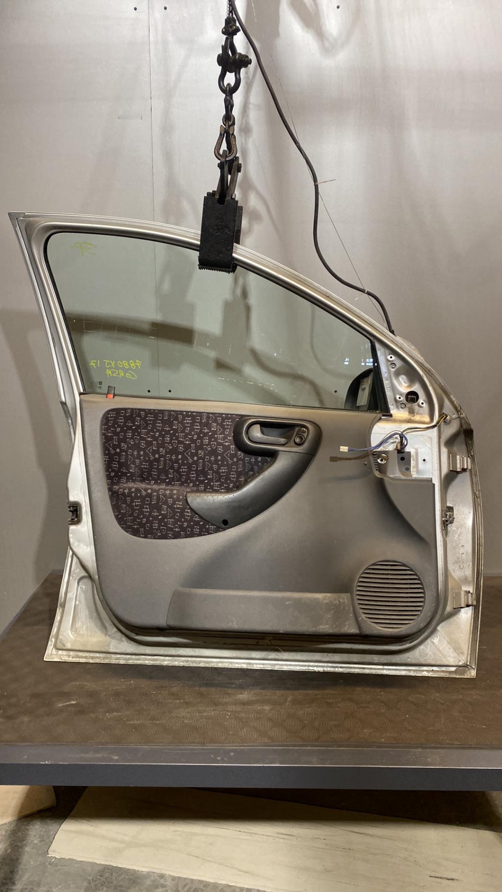 Porte avant gauche OPEL CORSA C Essence/GNV - 1