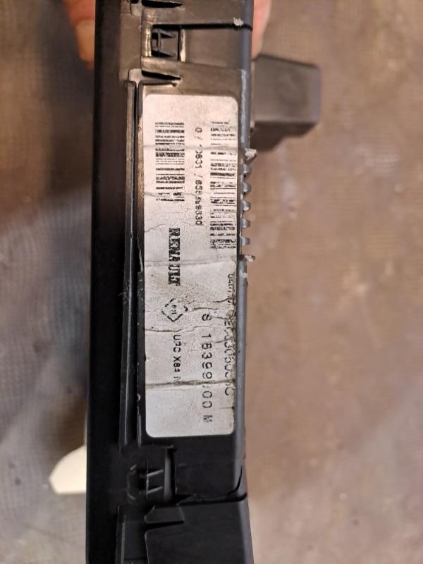 Boitier servitude moteur (BSM) RENAULT MEGANE 2 PHASE 1 Diesel - 1