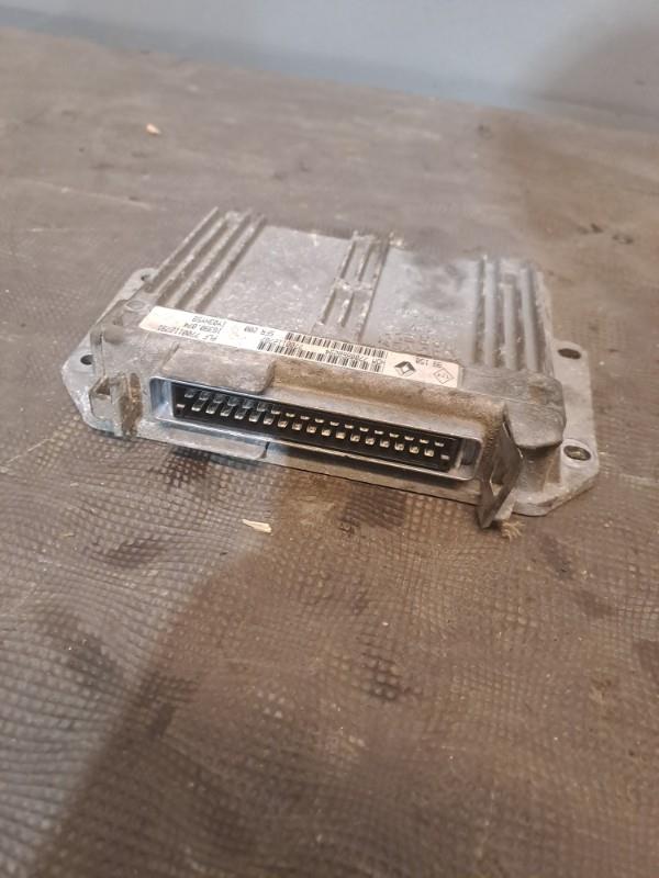 Calculateur RENAULT CLIO 2 PHASE 1 Essence - 1