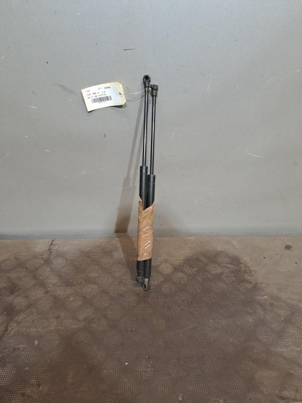 Verin de coffre FIAT 500 2 PHASE 1 Essence - 1