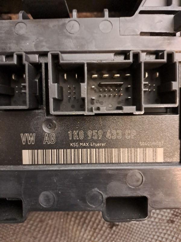 Boitier de centralisation VOLKSWAGEN GOLF Diesel - 1