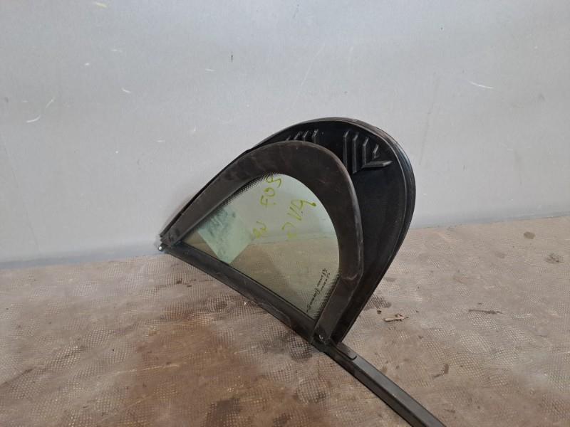 Ventanilla triangular delantera izquierda (puerta) PEUGEOT 207  - 1