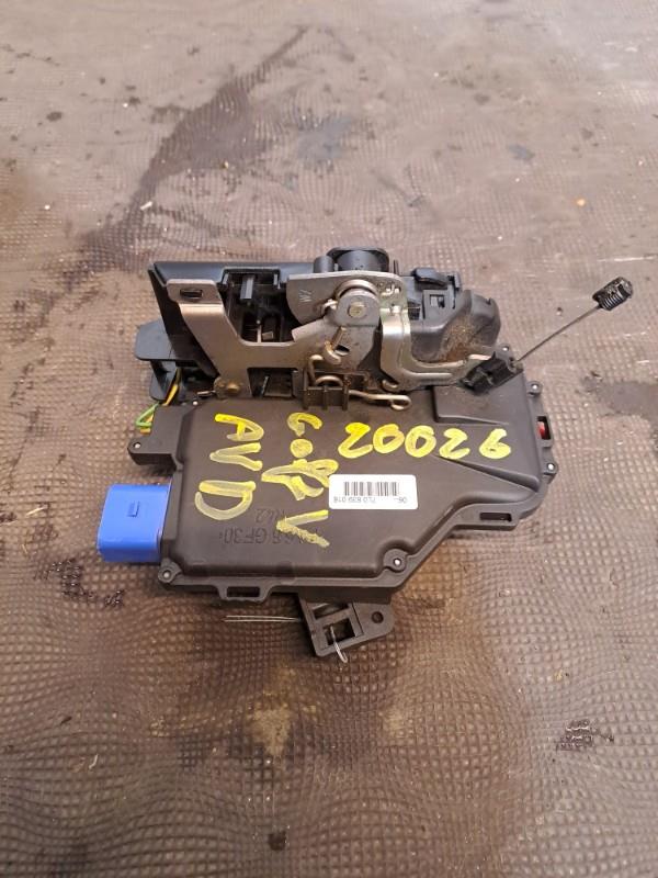 Serrure avant droit VOLKSWAGEN GOLF 5 Diesel - 1