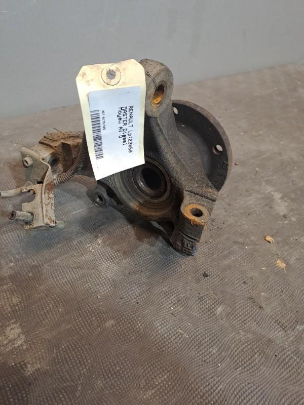 Moyeu avant droit RENAULT MASTER 2 PHASE 1  - 1