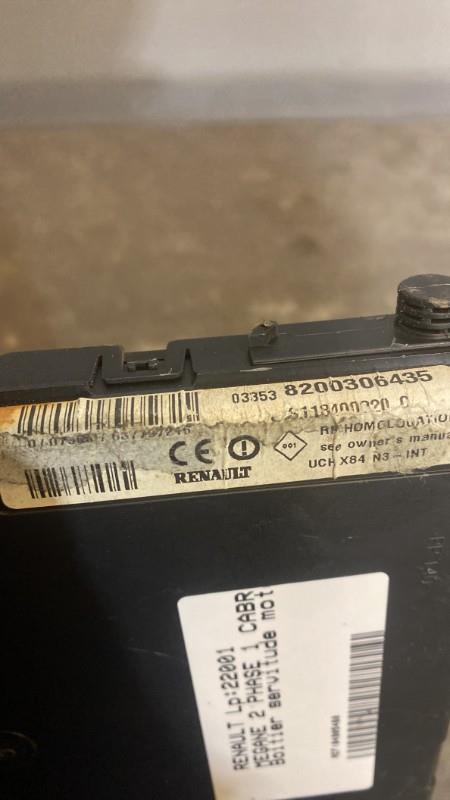 Boitier servitude moteur (BSM) RENAULT MEGANE 2 PHASE 1 CABRIOLET Diesel - 1