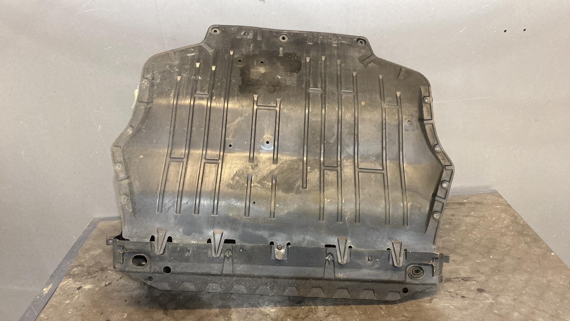 Cache sous moteur VOLKSWAGEN GOLF 6 Diesel - 1