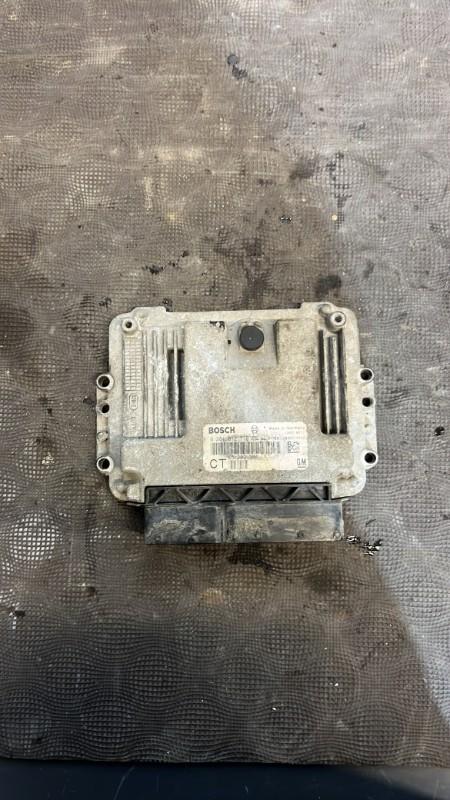 Calculateur OPEL ZAFIRA B PHASE 1 Diesel - 1
