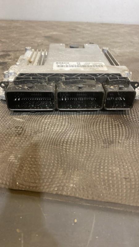 Calculateur RENAULT CLIO 4 PHASE 1 Diesel - 1