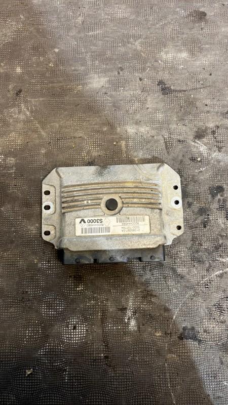 Calculateur RENAULT LAGUNA 2 PHASE 2 Essence - 1
