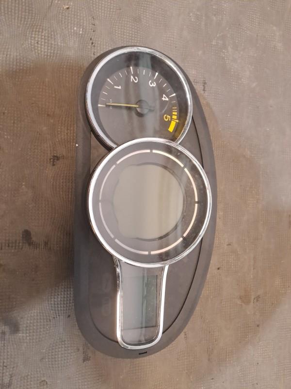 Compteur RENAULT MEGANE 3 PHASE 1 COUPE Diesel - 1