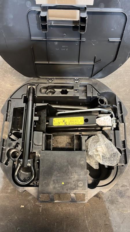 Cric (Ensemble depannage) RENAULT GRAND MODUS PHASE 2 Diesel - 1