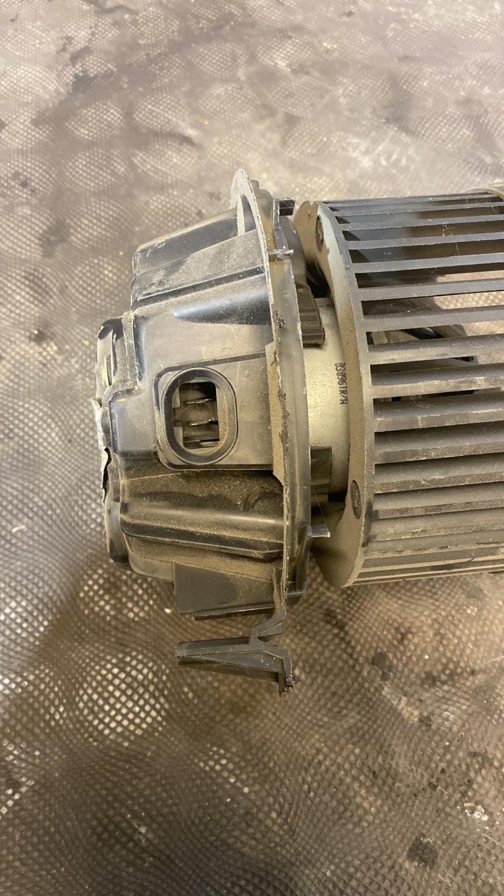 Pulseur d'air RENAULT MODUS PHASE 1 Diesel - 1