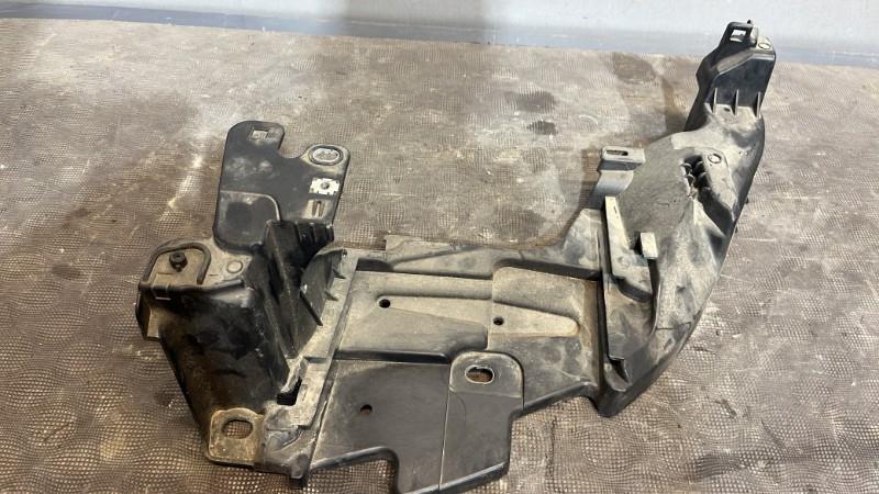 Support de phare gauche (tôle) RENAULT MEGANE 3 PHASE 1 Diesel - 1