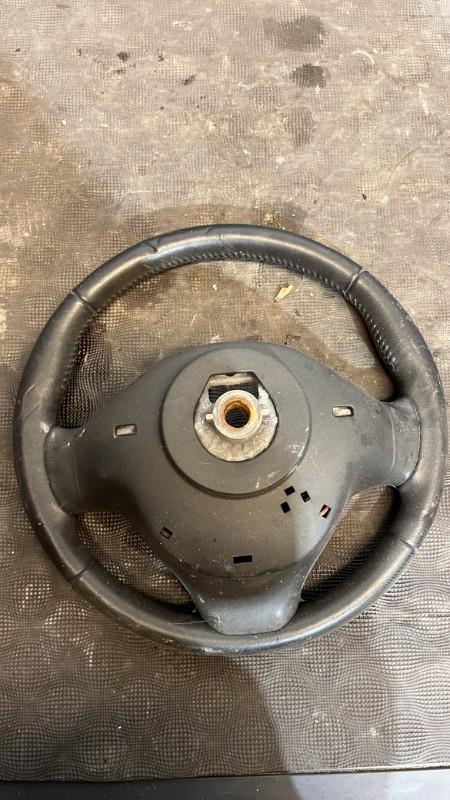 Volant RENAULT CLIO 4 PHASE 1 Diesel - 1