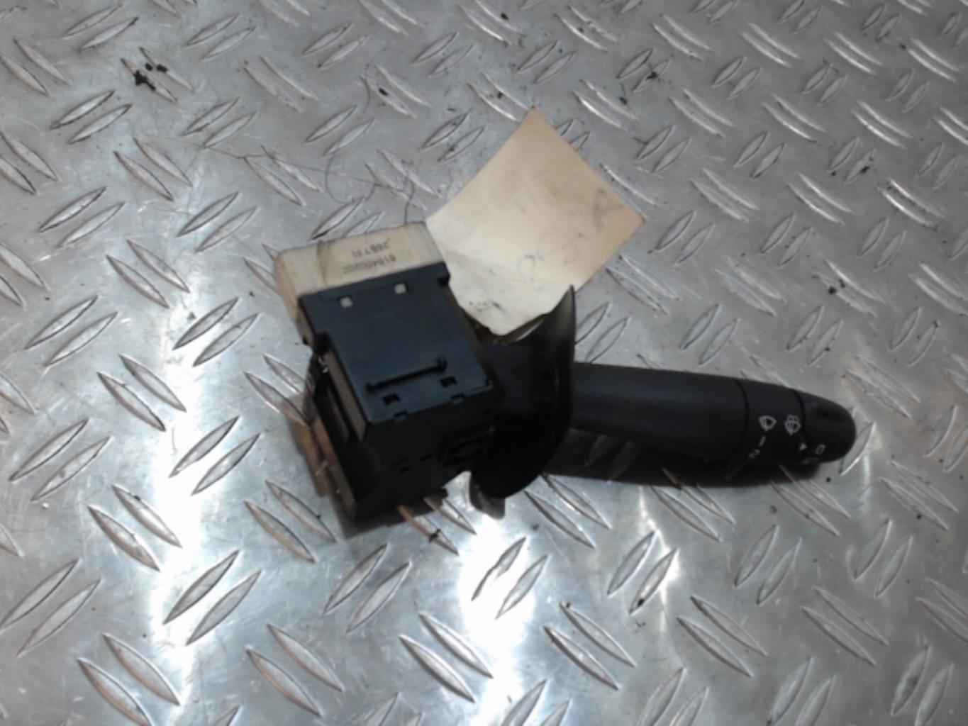 Commodo d'essuie glaces RENAULT CLIO 2 PHASE 2 Diesel - 1