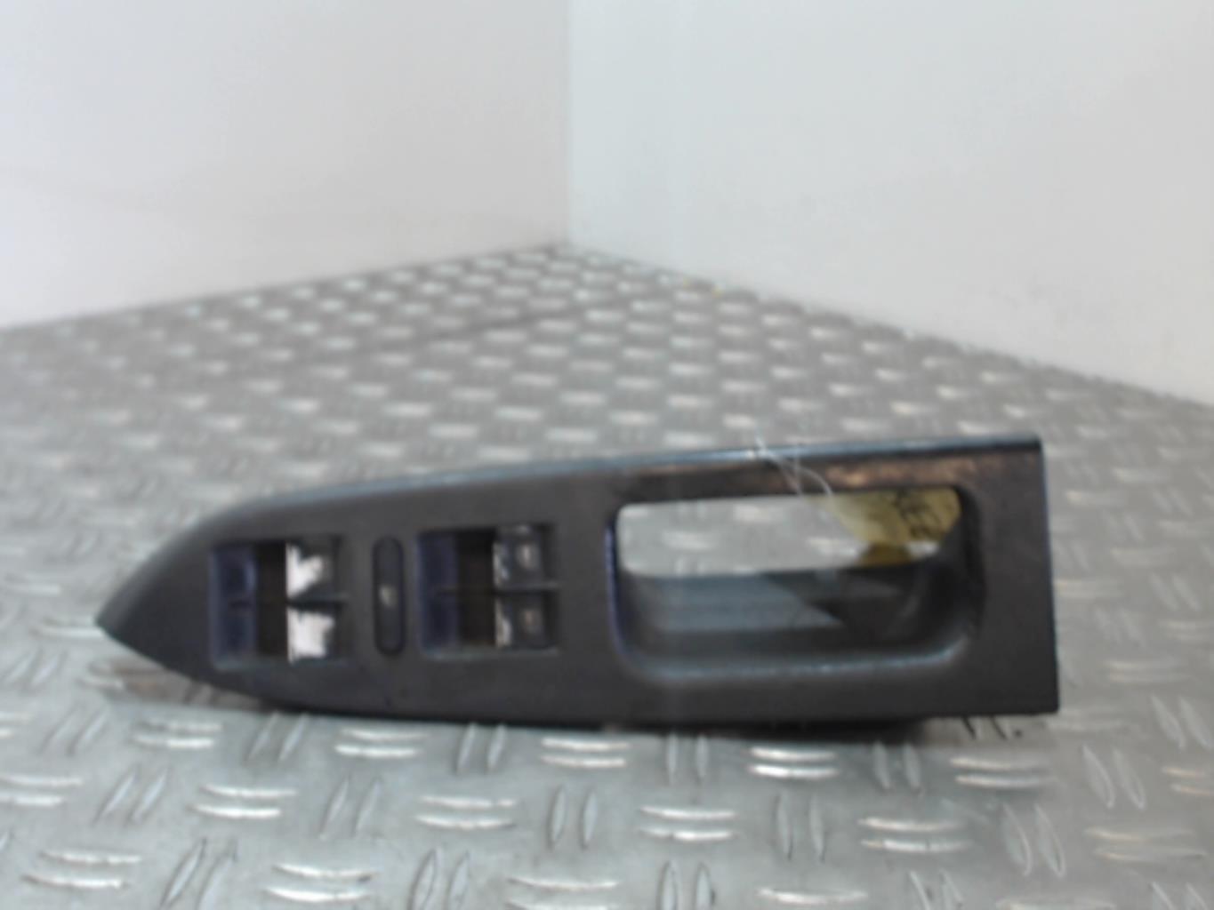 Interruttore alzacristalli VOLKSWAGEN TOURAN 1 PHASE 1 Diésel - 1
