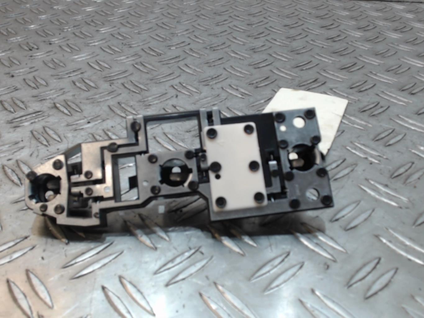 Base portalampade fanale posteriore sinistro CITROEN C5 1 PHASE 2 Diésel - 1