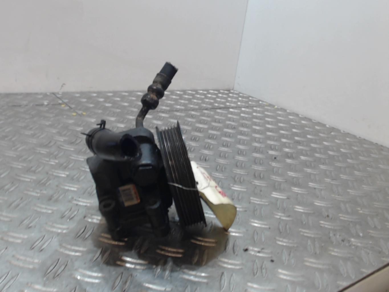 Pompe de direction FORD FOCUS 1 Diesel - 1