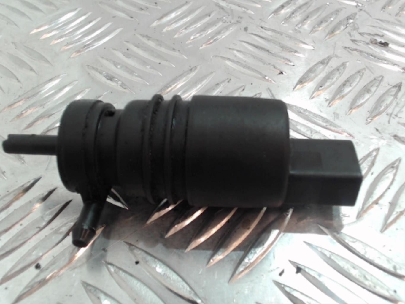 Pompa lavacristalli anteriore AUDI A4 1 PHASE 1 Gasolina - 1