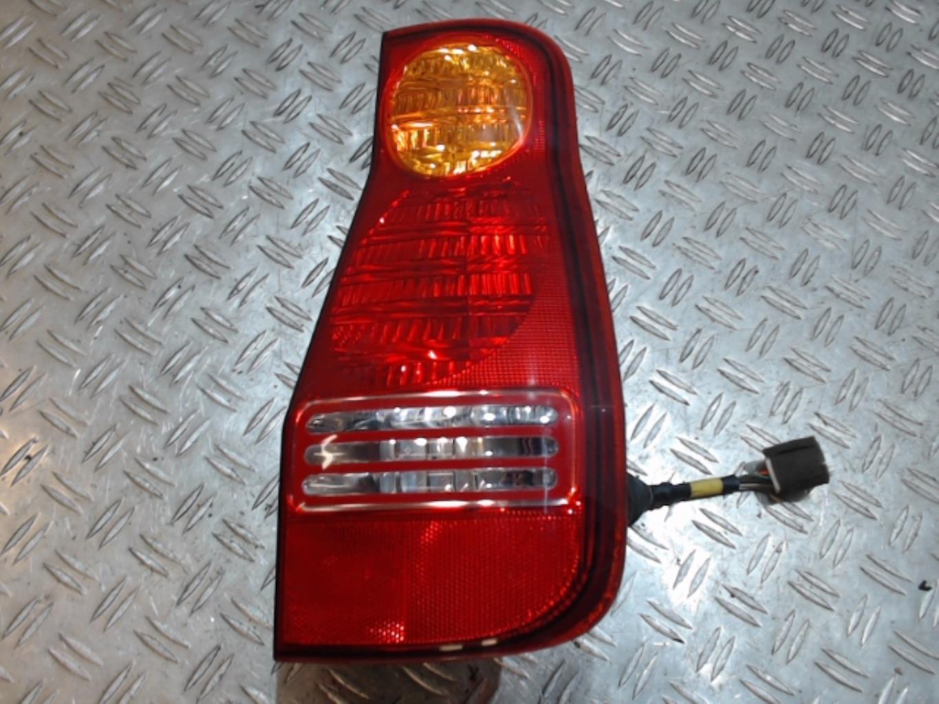 Fanale posteriore principale destro (luci) HYUNDAI MATRIX PHASE 1 Diésel - 1