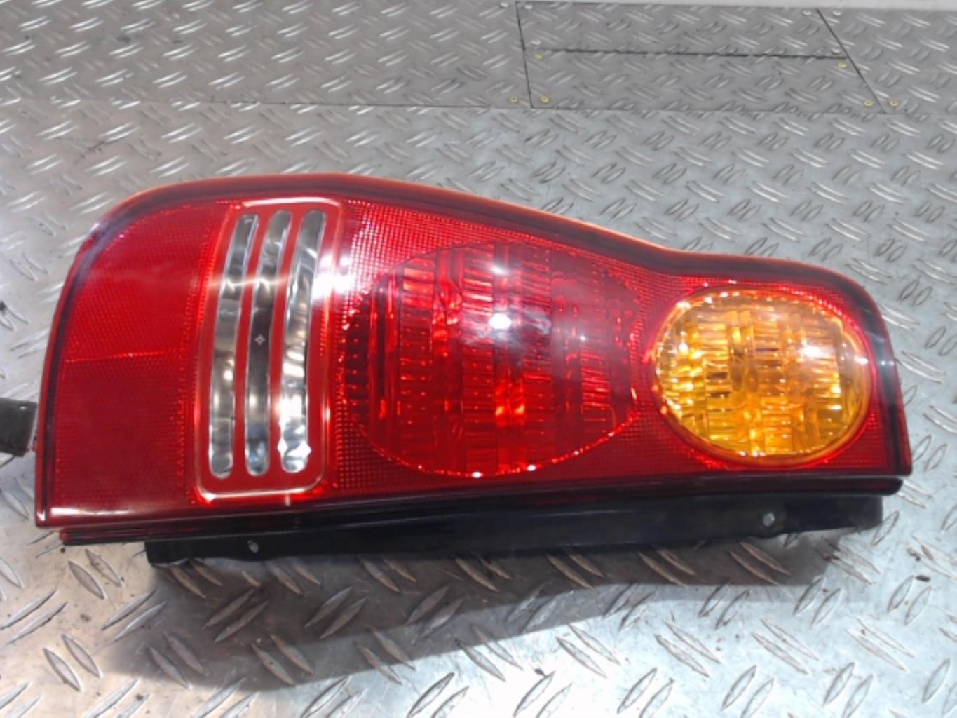 Fanale posteriore principale sinistro (luci) HYUNDAI MATRIX PHASE 1 Diésel - 1