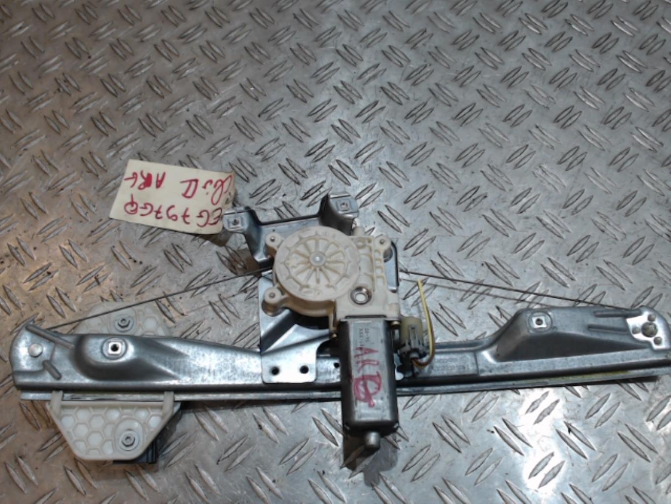Alzacristalli manuale posteriore sinistro RENAULT CLIO 2 PHASE 2 Diésel - 1