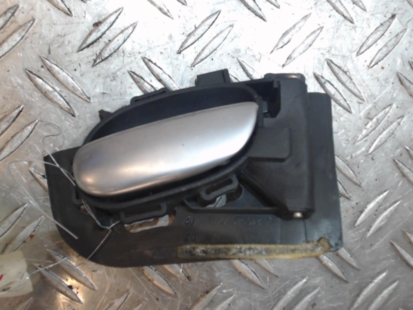 Maniglia interna anteriore destra PEUGEOT 206 PHASE 2 BREAK Diésel - 1