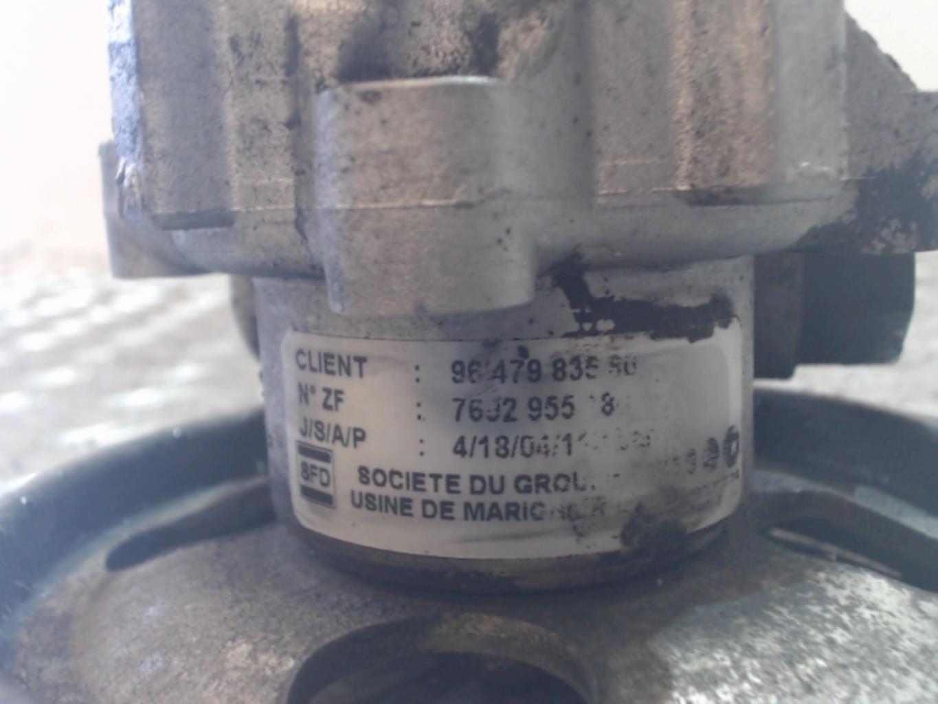 Pompe de direction CITROEN C8 Diesel - 1