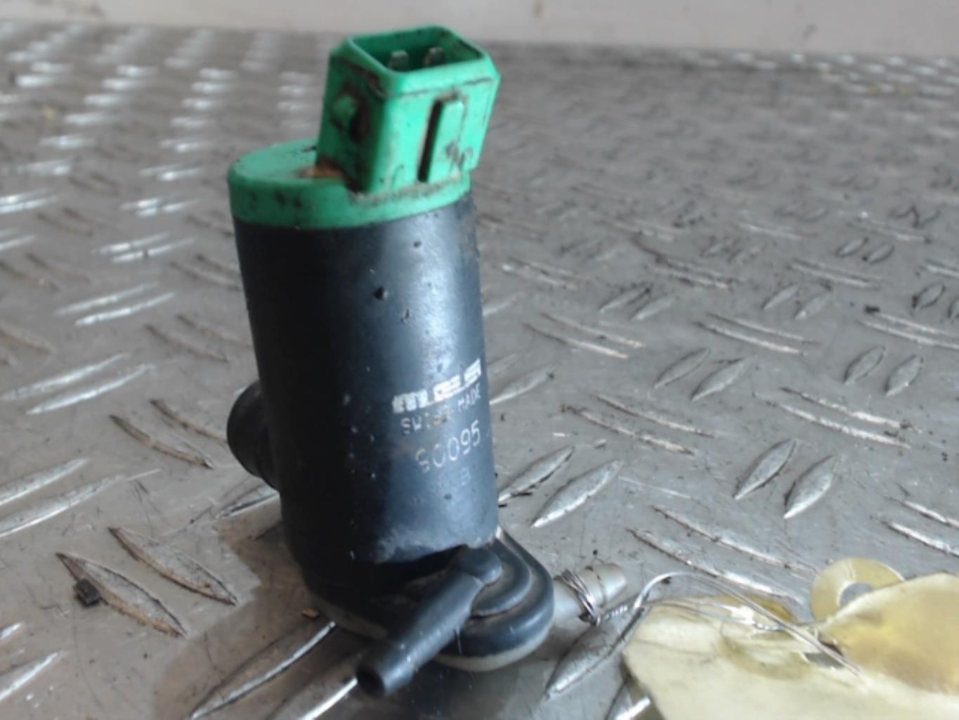 Pompa lavacristalli anteriore PEUGEOT 306 PHASE 1 Diésel - 1