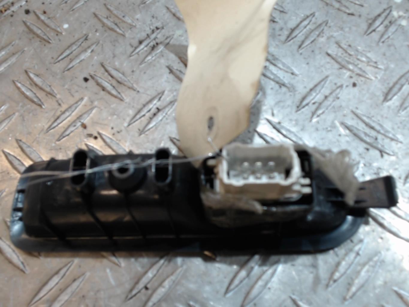 Interruttore lavacristalli posteriore sinistro RENAULT SCENIC 2 PHASE 1 Diésel - 1