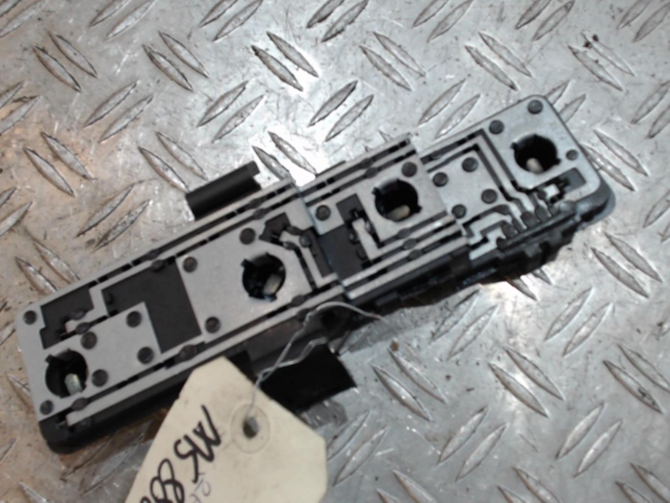 Base portalampade fanale posteriore destro CITROEN XSARA PICASSO PHASE 2 Diésel - 1