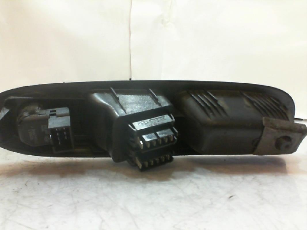 Interruptor de elevalunas RENAULT CLIO 2 PHASE 1 Diésel - 1