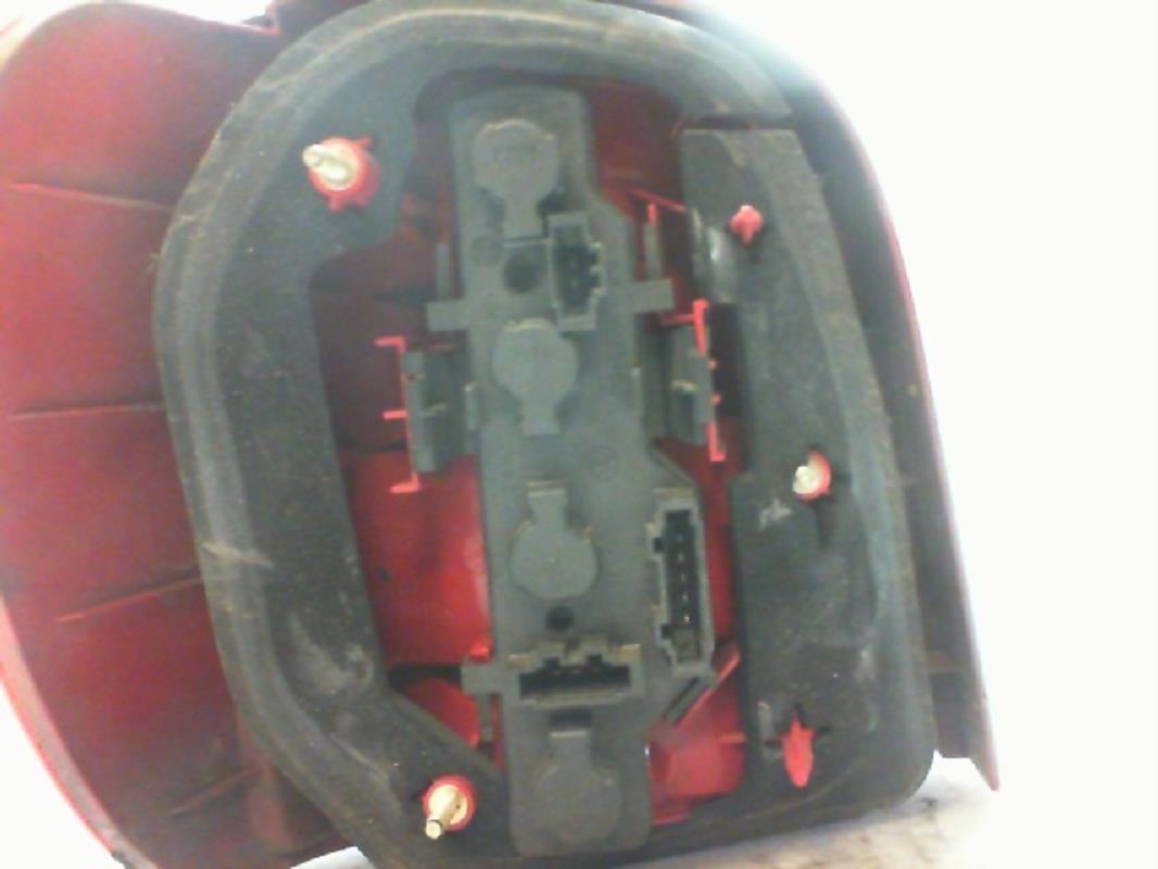 Fanale posteriore principale destro (luci) VOLKSWAGEN POLO 3 PHASE 2 Diésel - 1