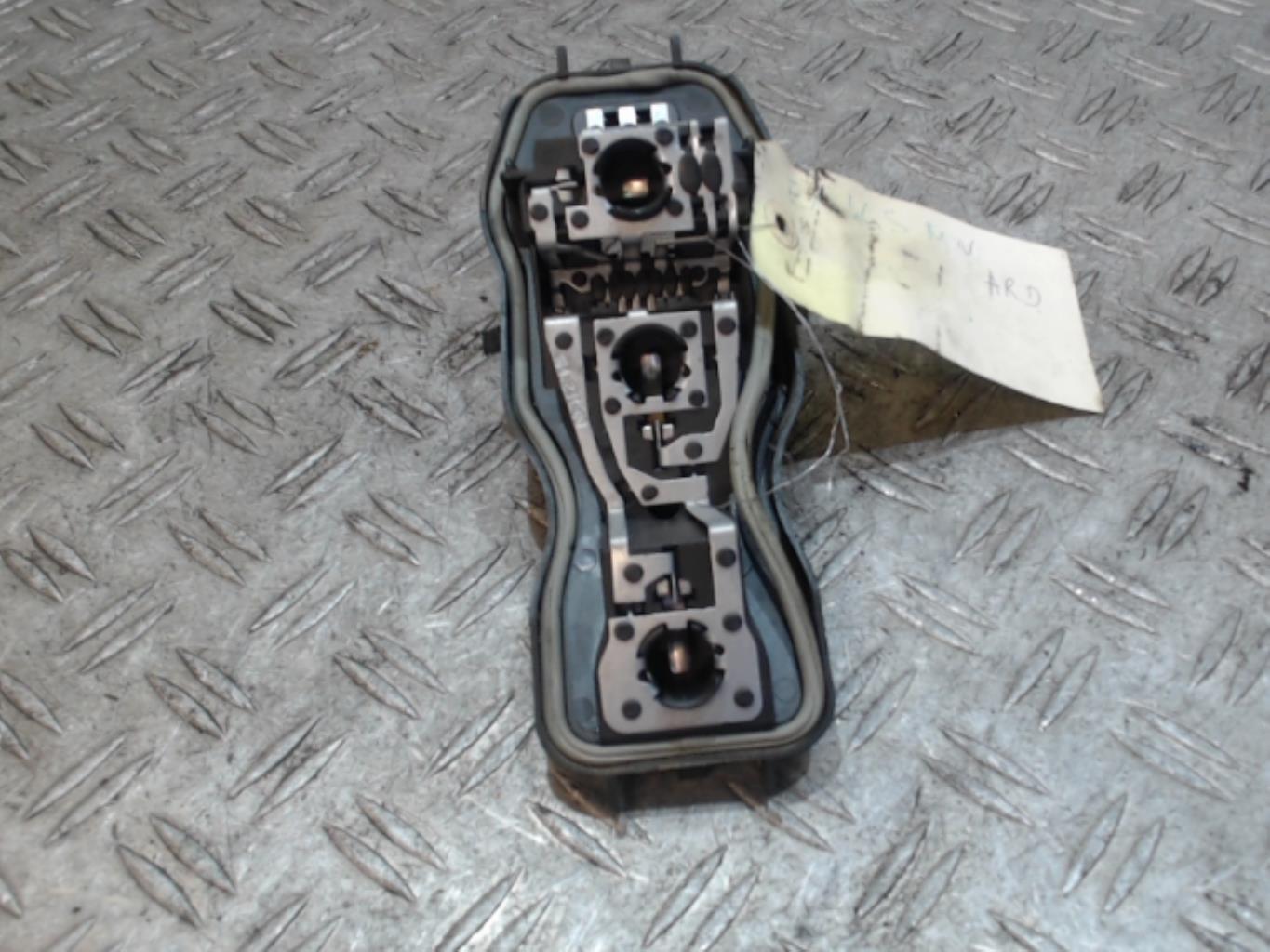 Base portalampade fanale posteriore destro RENAULT GRAND SCENIC 2 PHASE 2 Diésel - 1