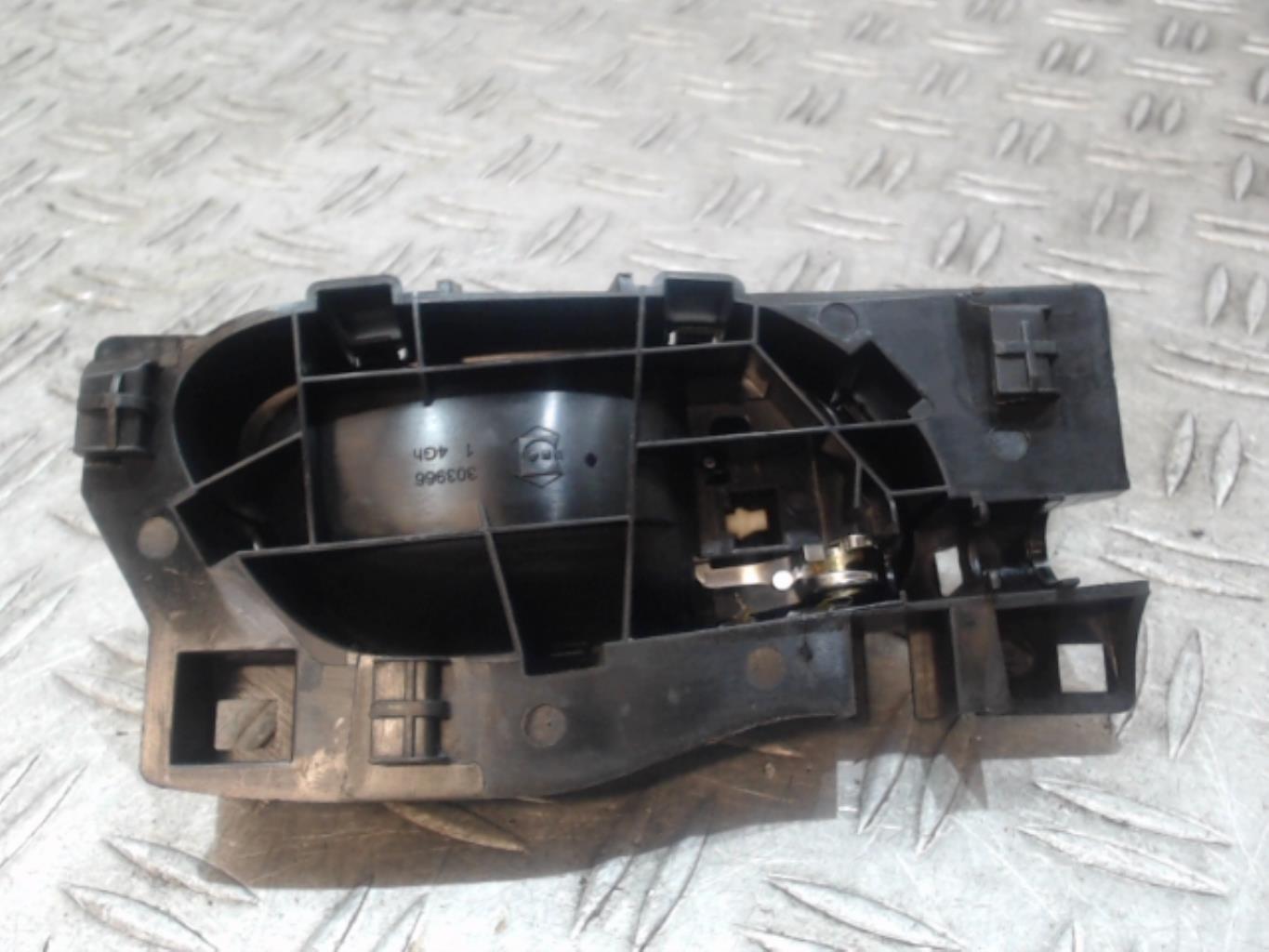 Maniglia interna posteriore sinistra PEUGEOT 2008 1 PHASE 2 Gasolina - 1