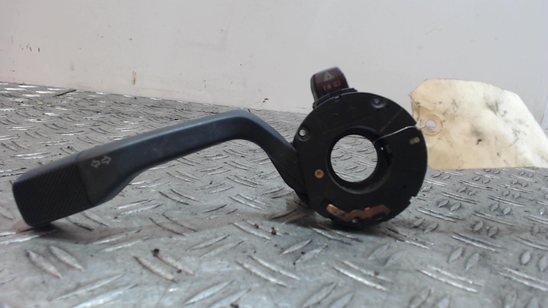 Commodo phare VOLKSWAGEN PASSAT 3 Diesel - 1