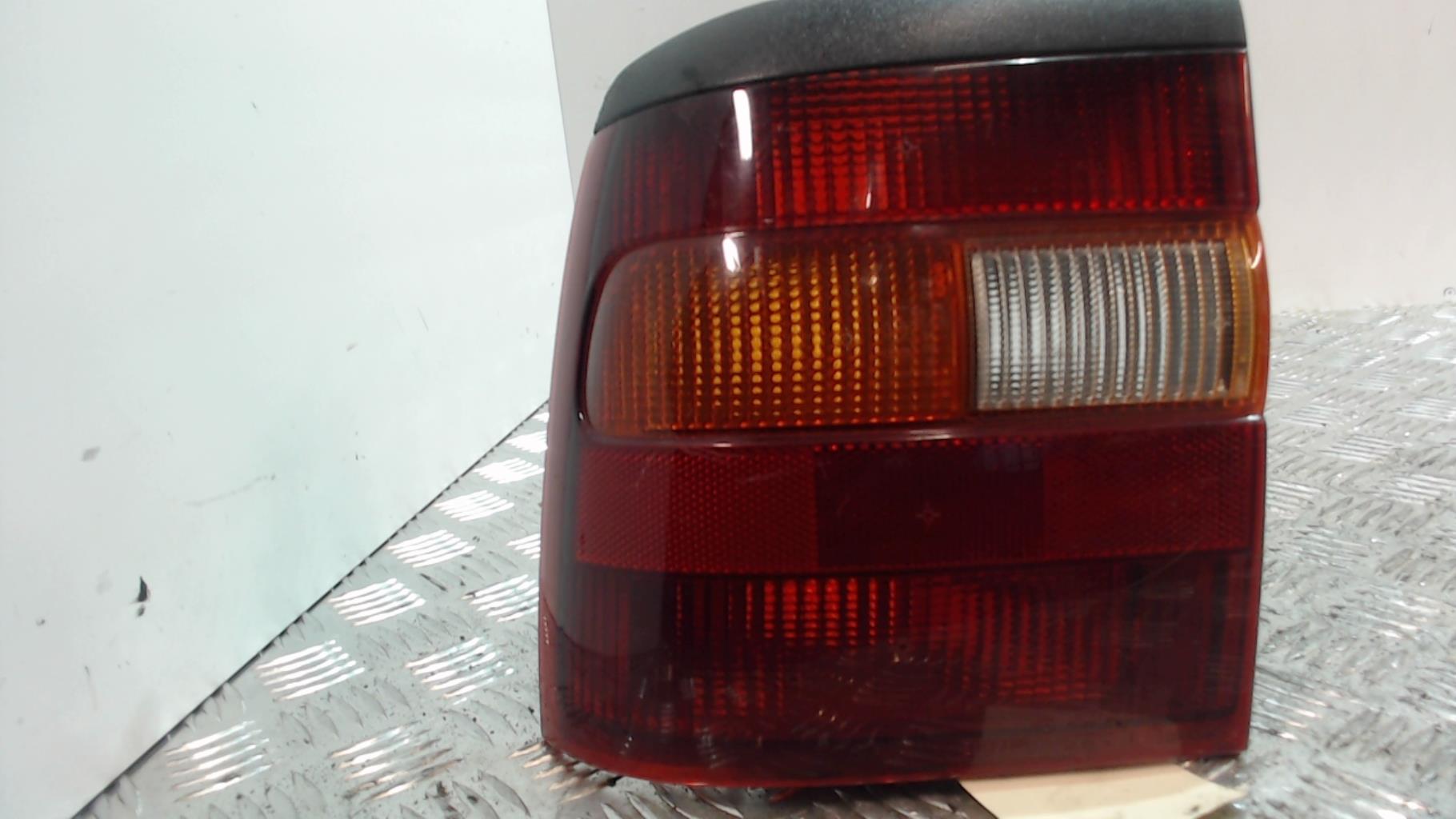 Fanale posteriore principale sinistro (luci) OPEL VECTRA A PHASE 2 Gasolina - 1