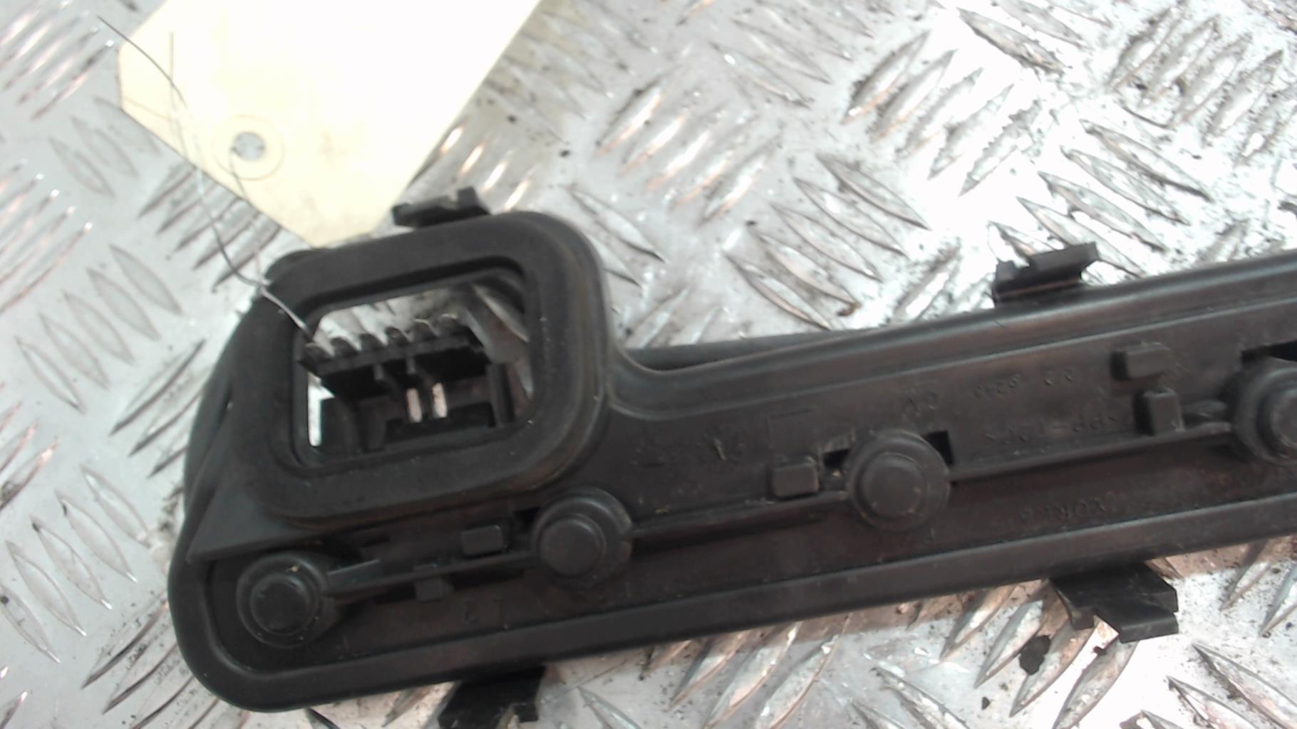 Base portalampade fanale posteriore sinistro OPEL ZAFIRA A PHASE 1 Diésel - 1
