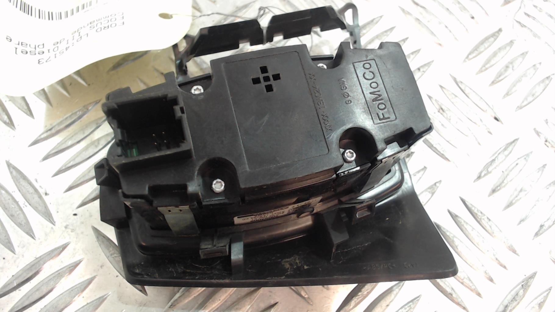 Commande de phare FORD FOCUS 3 PHASE 1 Diesel - 1