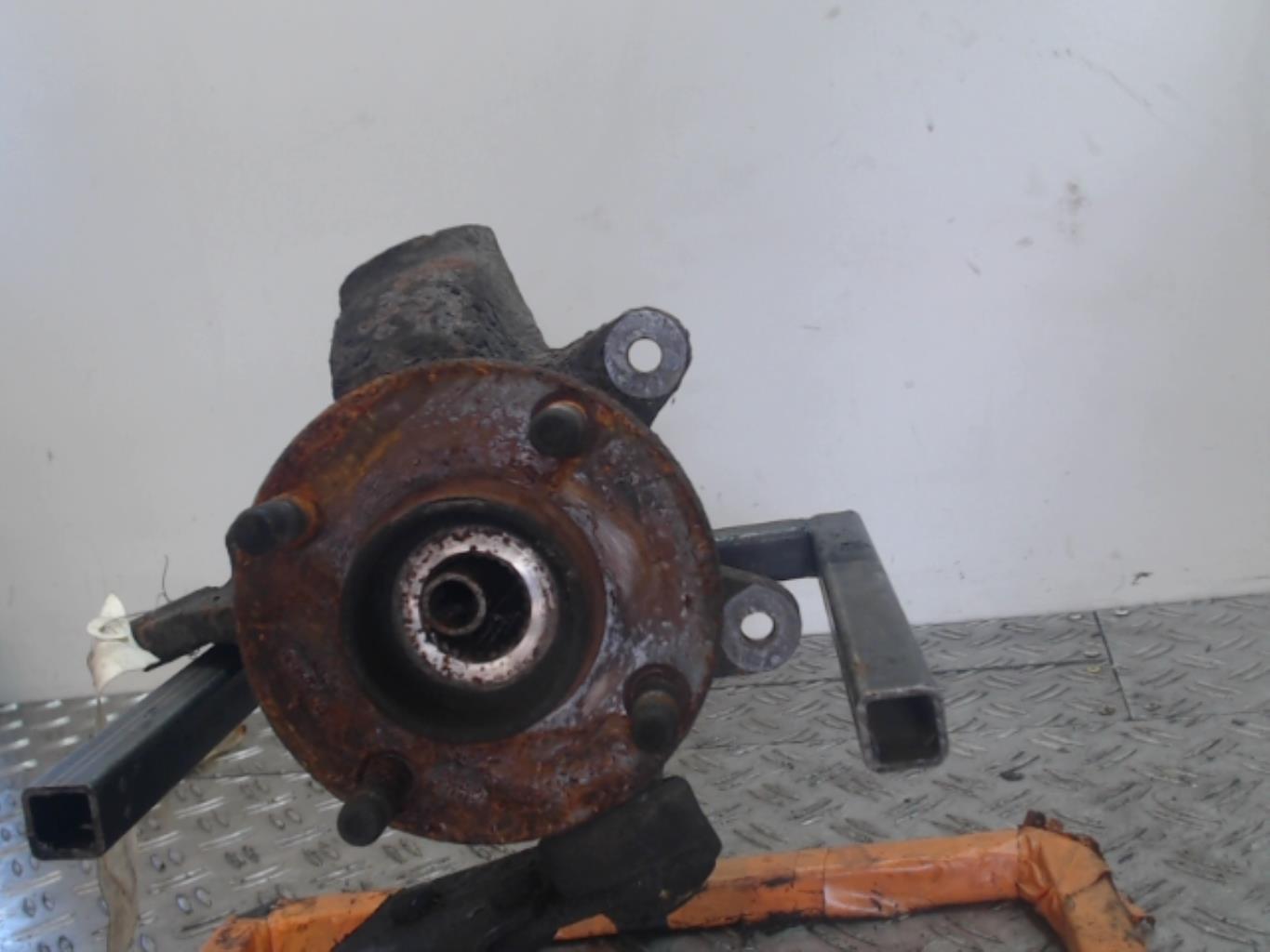 Mozzo anteriore destro FORD ESCORT 6 Gasolina - 1