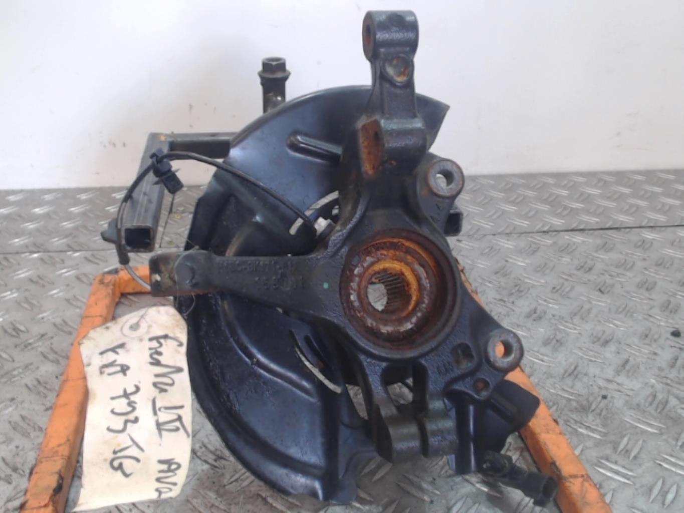 Mozzo anteriore sinistro FORD FIESTA 7 PHASE 1 Gasolina - 1