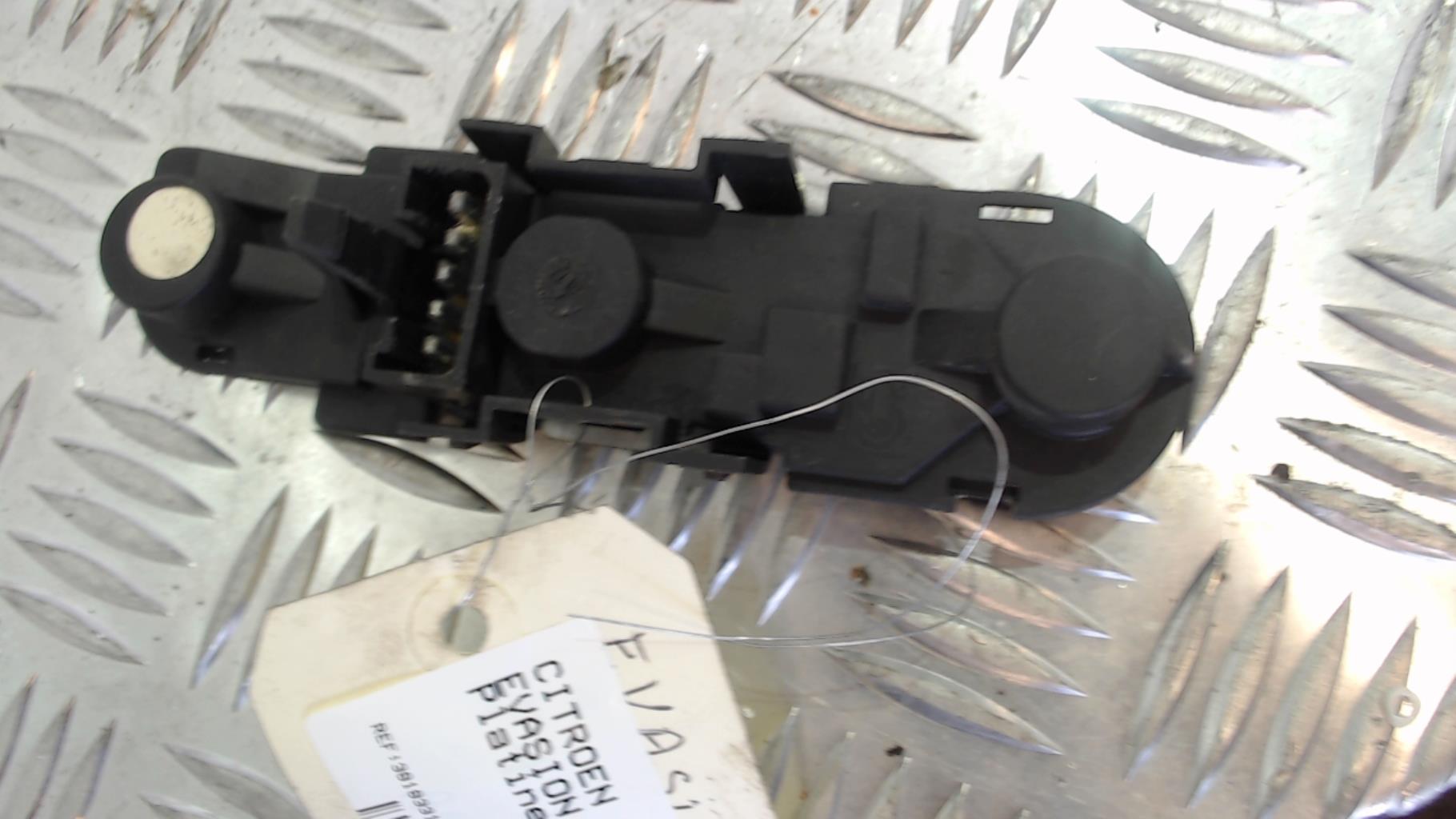 Base portalampade fanale posteriore destro CITROEN EVASION PHASE 1 Gasolina - 1
