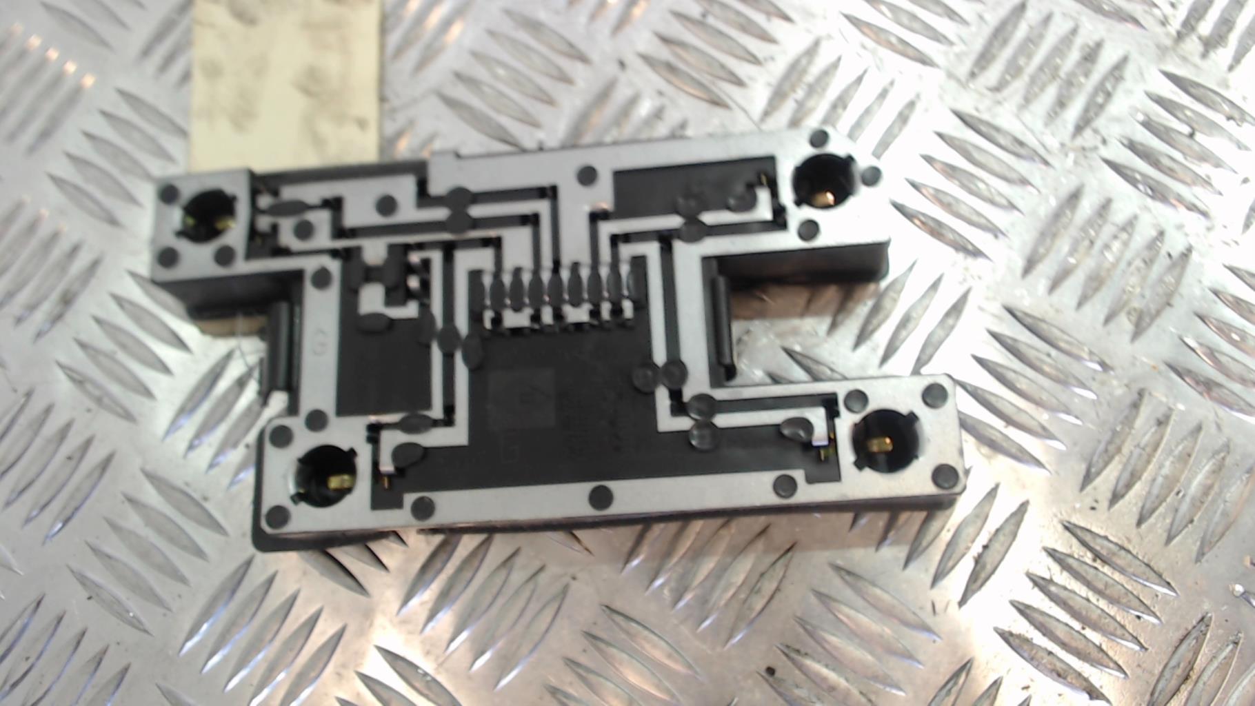 Base portalampade fanale posteriore sinistro RENAULT CLIO 1 PHASE 1 Gasolina - 1