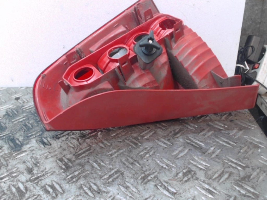 Fanale posteriore principale destro (luci) RENAULT CLIO 2 PHASE 2 Diésel - 1