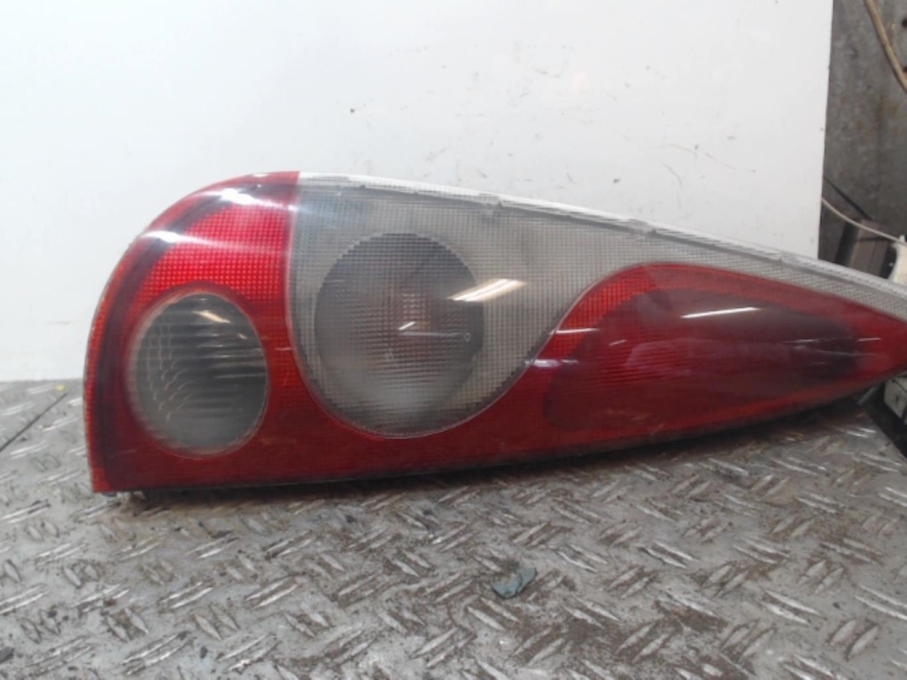 Fanale posteriore principale sinistro (luci) TOYOTA YARIS VERSO PHASE 1 Diésel - 1